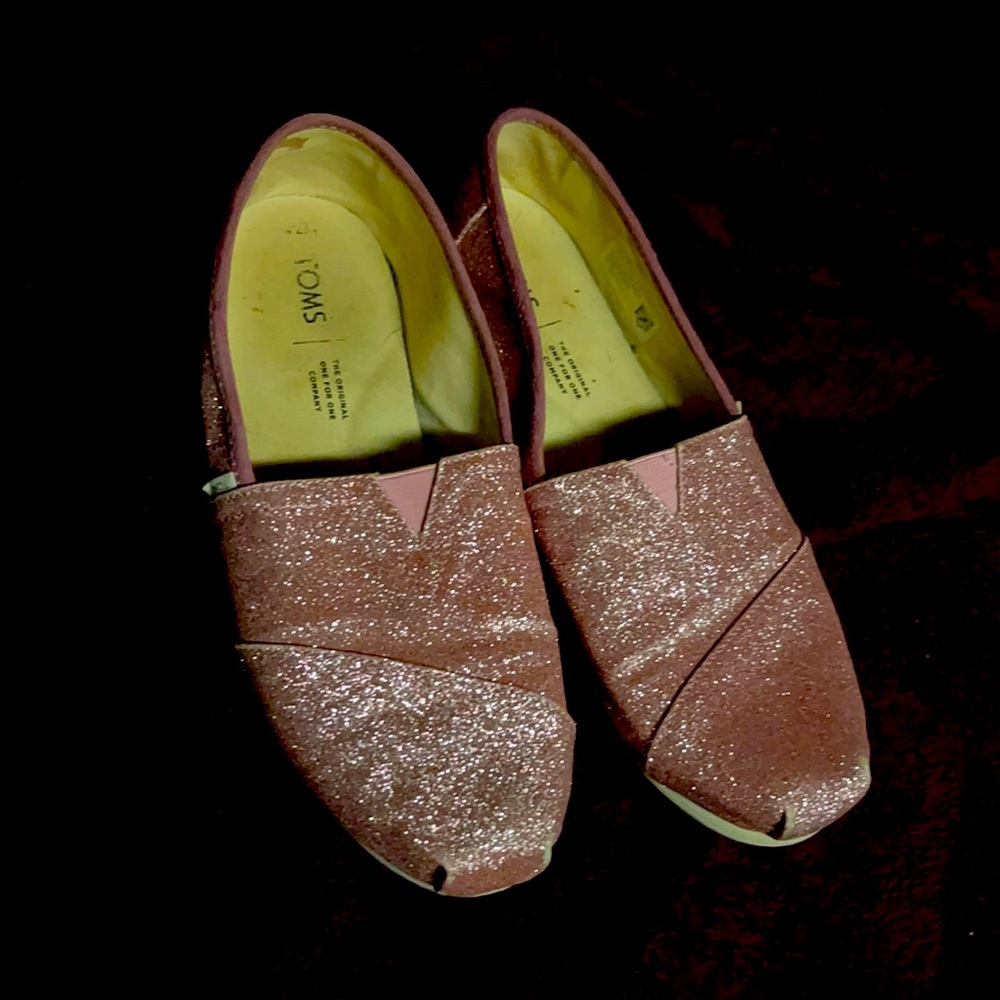 PINK SPARKLY TOMS